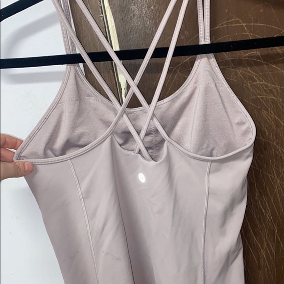 Lululemon size 6 workout shirt! - Picture 2 of 2